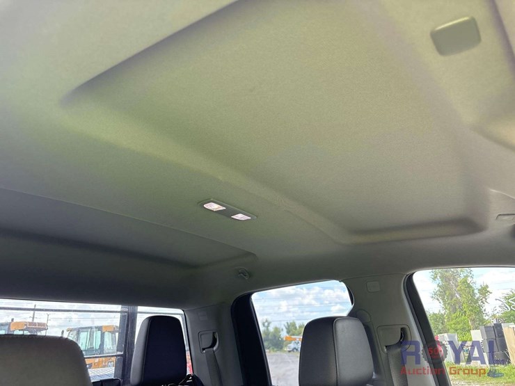 2019-chevrolet-silverado-1500-image-30