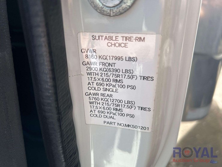 2013-mitsubishi-fuso-fec92s-image-33