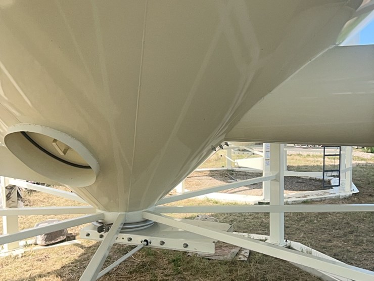 concept-5,000-bushel-hopper-bin,-fully-equipped-with-agi-grainguard-10-hp-bin-fan-with-three-phase-electric-motor-image-28