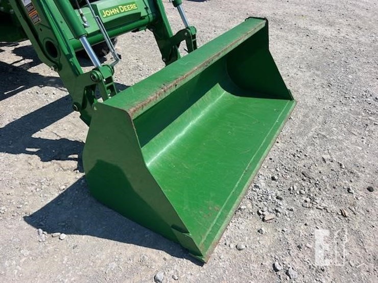 2021-john-deere-5075e-image-11