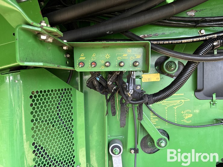 2009-john-deere-9770-sts-image-10