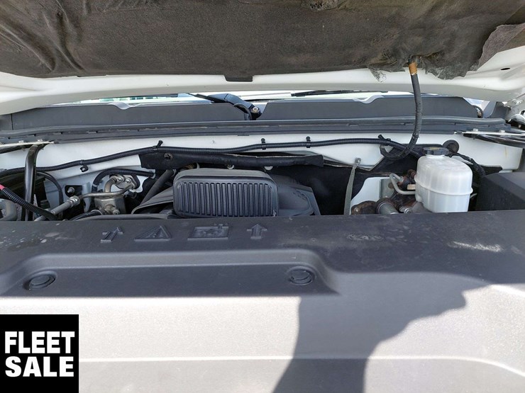 2013-chevrolet-silverado-2500hd-image-16