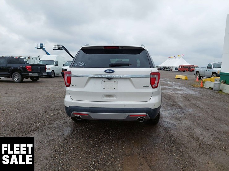 2016-ford-explorer-xlt-image-23