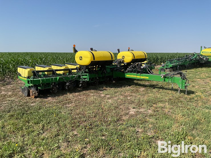 2013-john-deere-1760-image-3