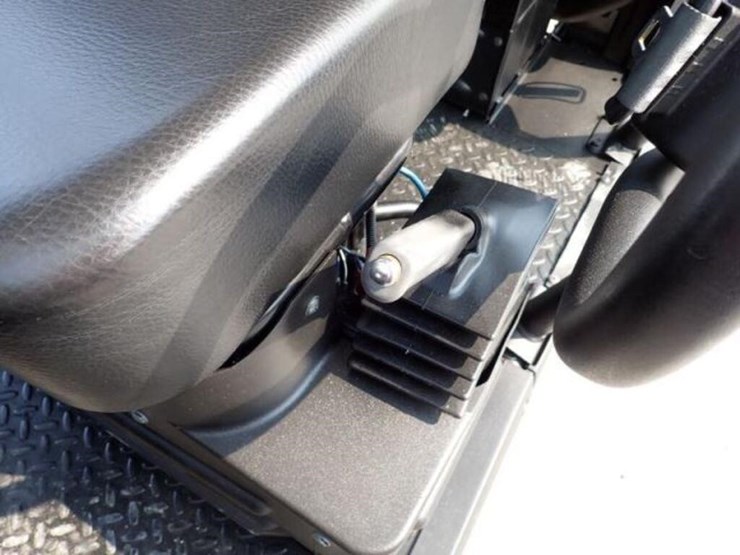 2015-kawasaki-mule-4010-image-27