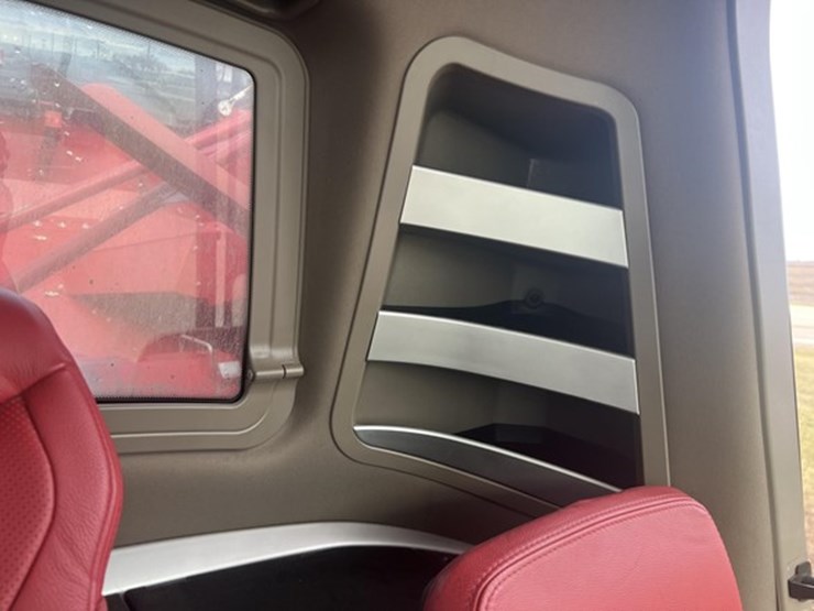 2022-case-ih-8250-image-39