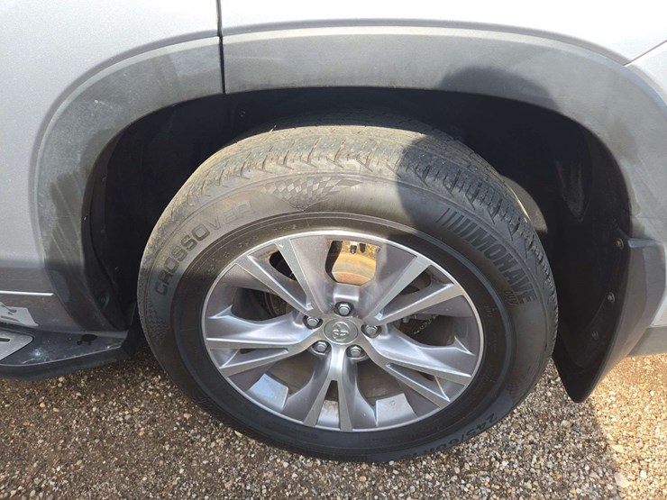 2014-toyota-highlander-image-5