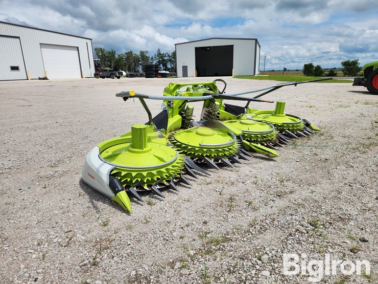 2022-claas-orbis-600-image-3