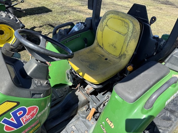 john-deere-3025e-image-10