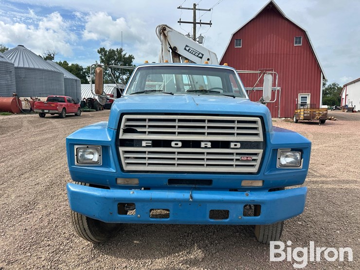 1982-ford-f700-image-2