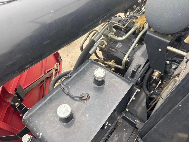 2004-case-ih-8010-image-45