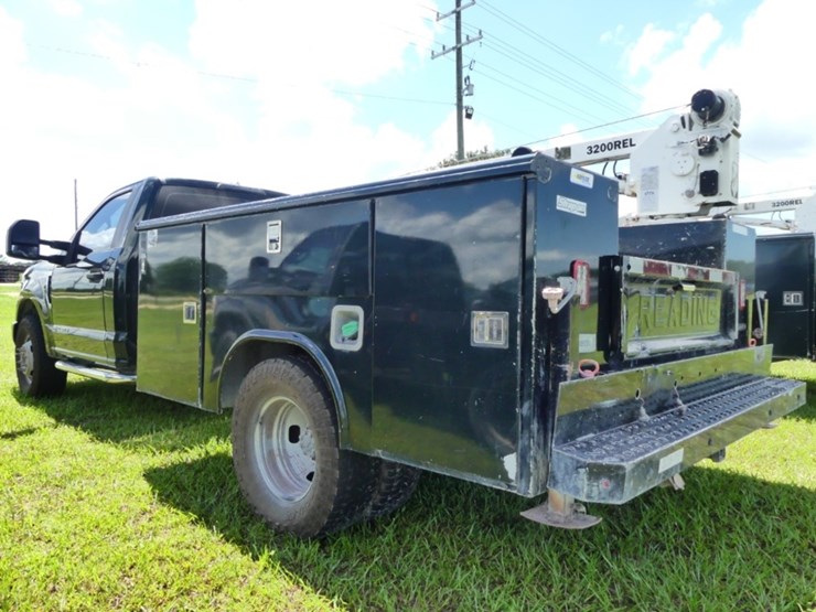 2019-ford-f350-xl-image-4