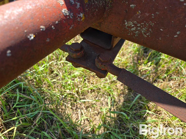 new-holland-30-image-13