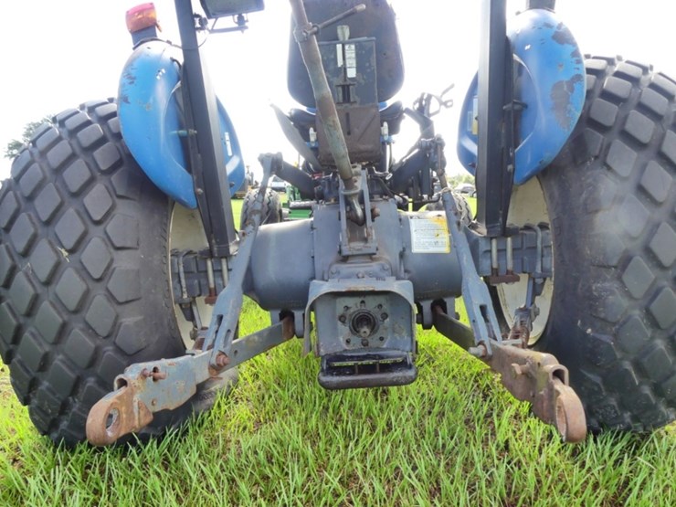 new-holland-3930-image-5