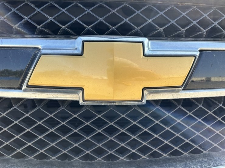 2012-chevrolet-tahoe-lt-image-8