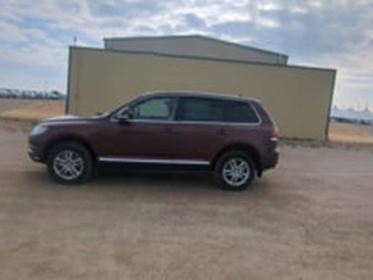2008-volkswagen-touareg-image-37