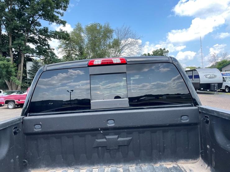 2018-chevrolet-silverado-1500-z71-image-22