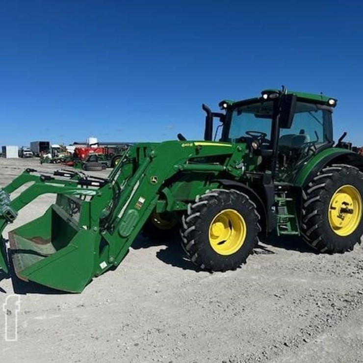 2017 JOHN DEERE 6130R