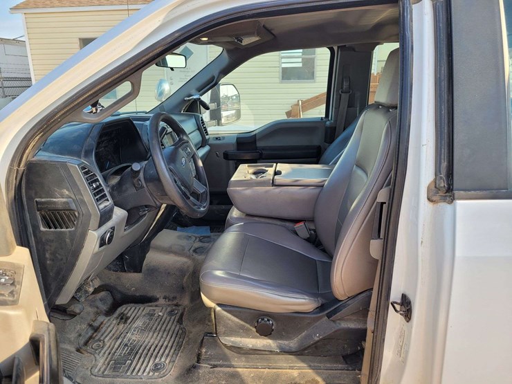2018-ford-f550-image-8
