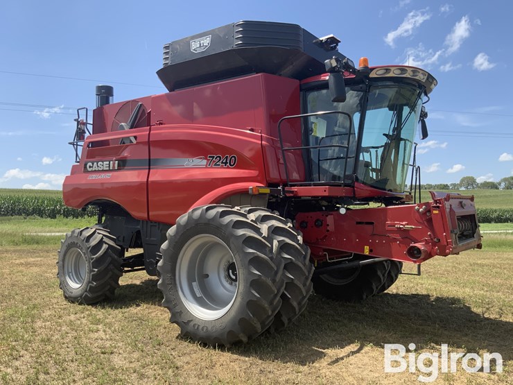 2015-case-ih-7240-image-3