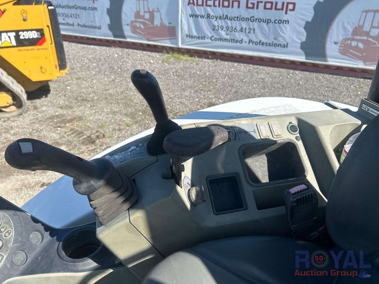 2016-bobcat-e32i-image-25