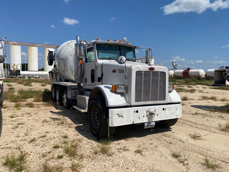 2015-peterbilt-365-image-3