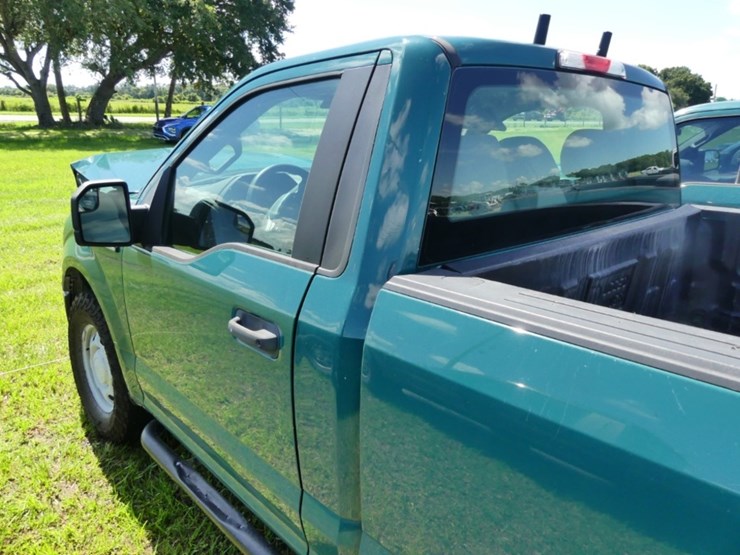 2019-ford-f150-xl-image-8