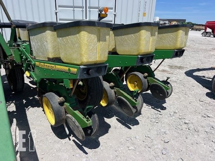 1993-john-deere-7200-image-11