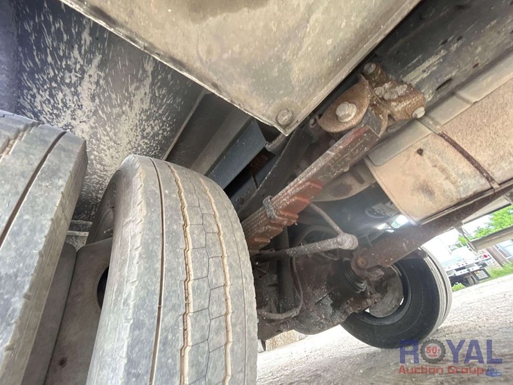 2015-ford-f550-image-23