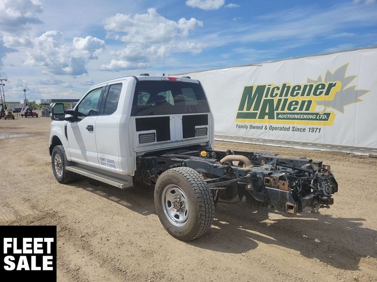 2020-ford-f350-image-3
