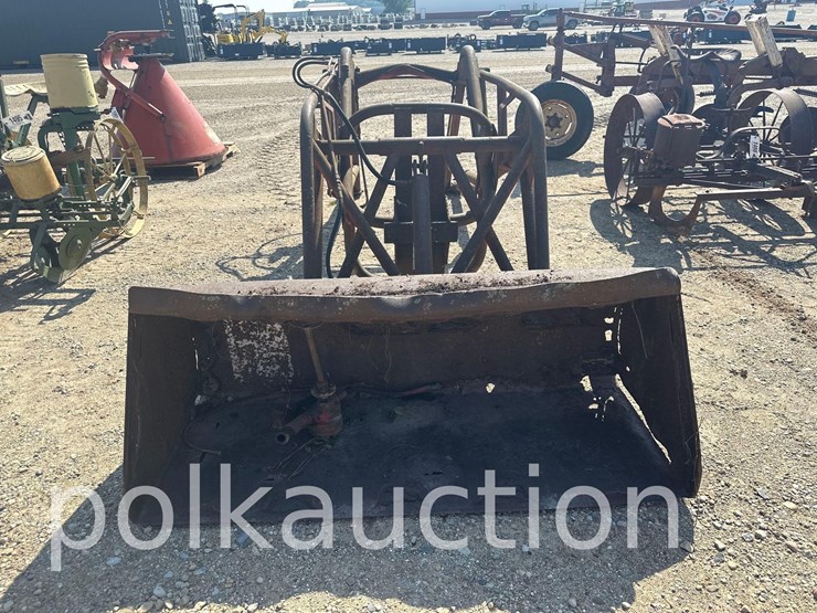ford-tractor-image-2