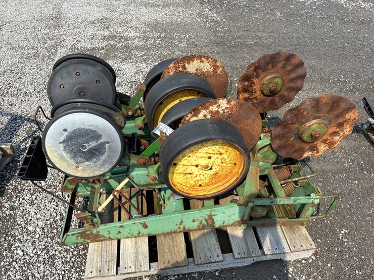 john-deere-2-image-1