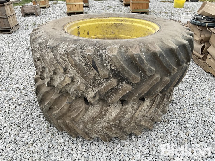 john-deere-10-image-2