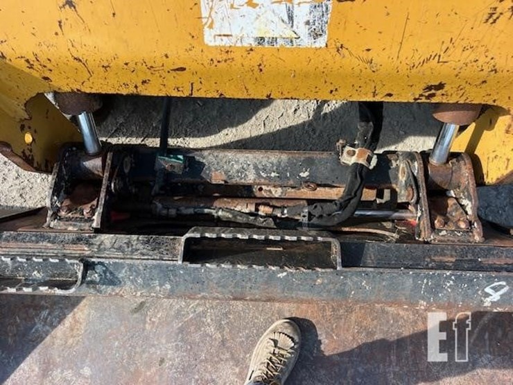 2018-caterpillar-299d2-image-14