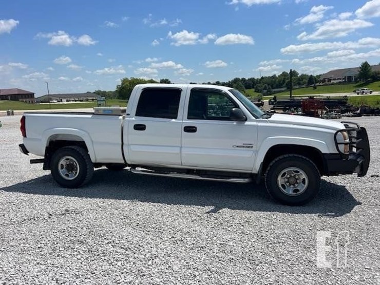 2007-chevrolet-silverado-2500hd-image-8