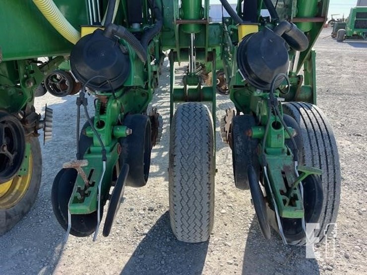 2009-john-deere-1770nt-image-49
