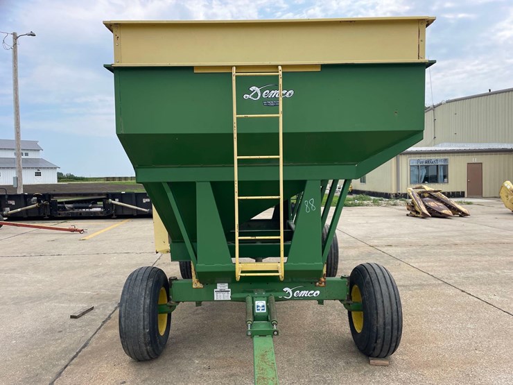 demco-325-image-2