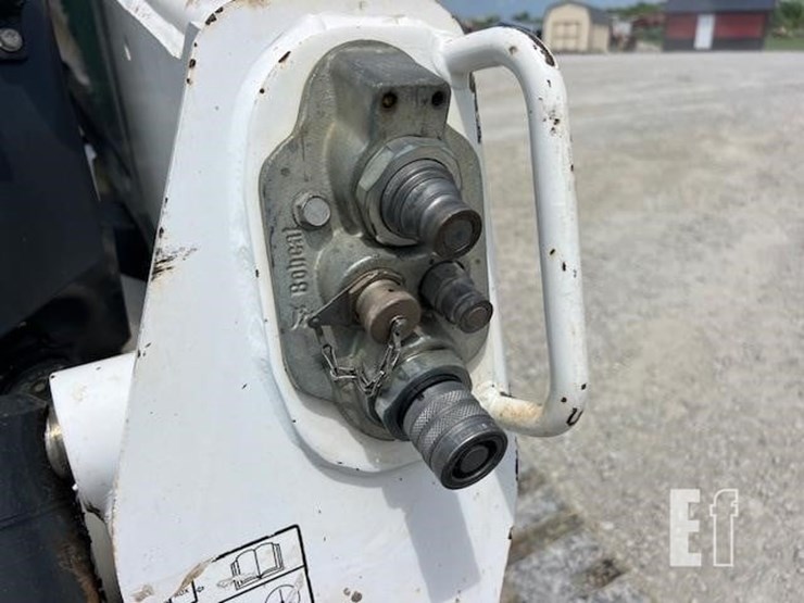 2020-bobcat-t870-image-12