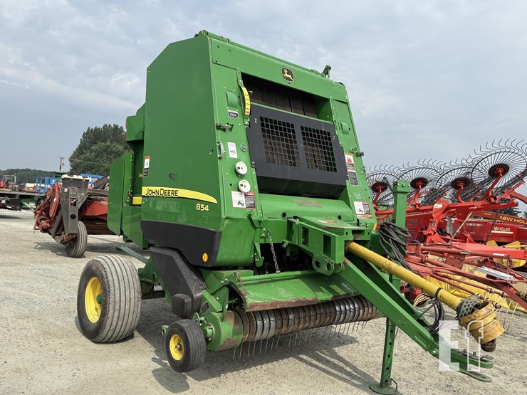 john-deere-854-image-1