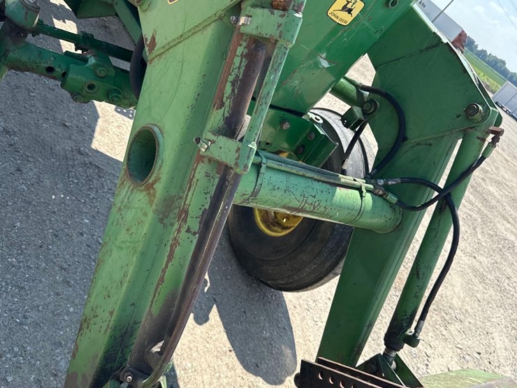 john-deere-4320-image-3