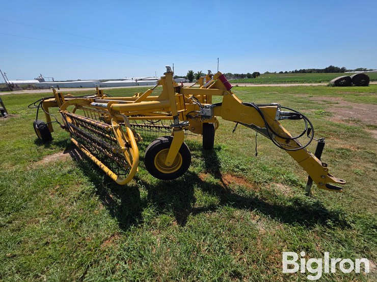 2013-vermeer-r2300-image-3