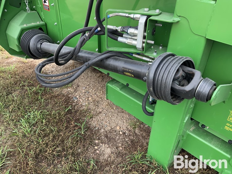 2017-john-deere-608c-image-12