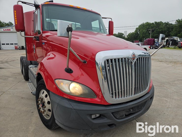 2014-international-prostar-image-13
