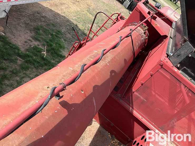 1990-case-ih-1680-image-14