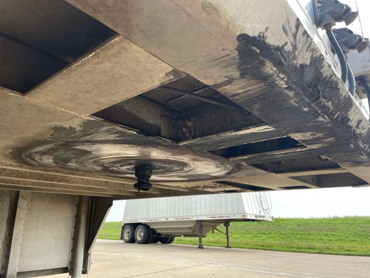 2021-eby-livestock-trailer-image-23