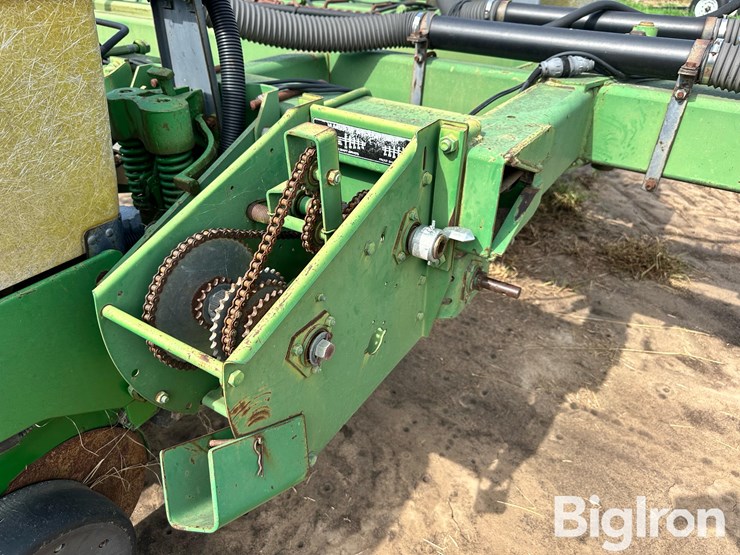 john-deere-7200-image-16