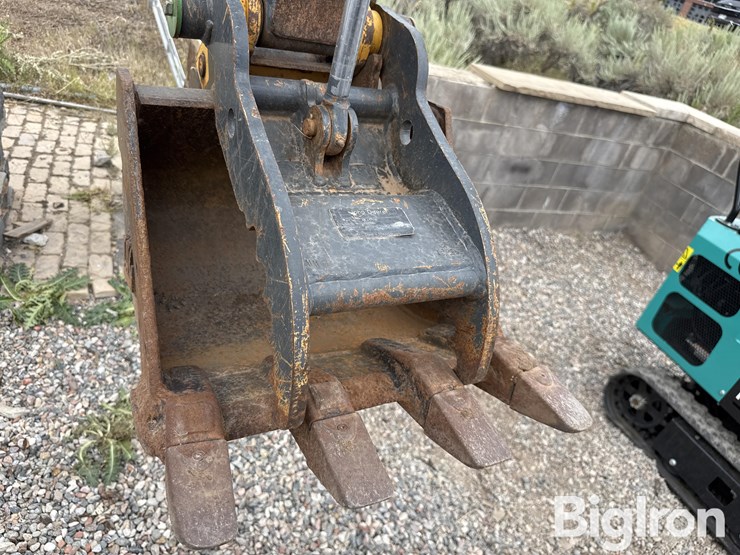 2020-deere-17g-image-14