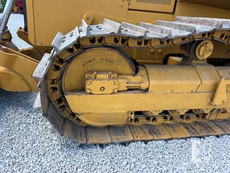 2000-deere-750c-lt-ii-image-21