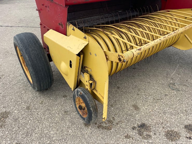 new-holland-311-image-33