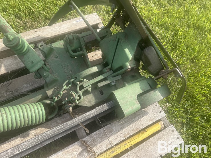 john-deere-350-image-11